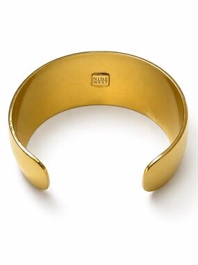 Nine West Gold Cuff Bracelet – Size 7–8 ✨💛